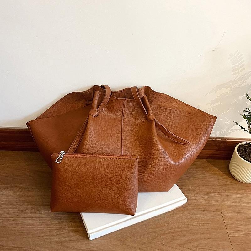 Trendy Tote Hand-held Wing Bag with Large Capacity for Commuting жовтий/коричневий
Trendy Tote Hand-held Wing Bag with Large Capacity for Commuting жовтий/коричневий