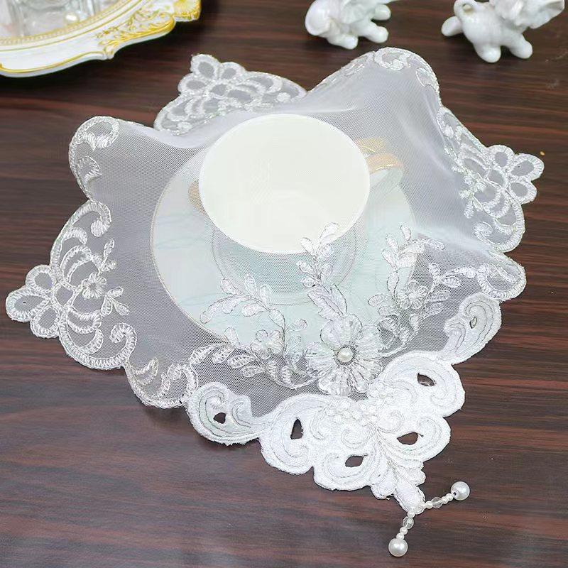 Популярные бусины цветы вышитые салфетки для стола салфетка для свадебных рождественских подставок для кухни Украшение стола и аксессуары square 28cm
Популярные бусины цветы вышитые салфетки для стола салфетка для свадебных рождественских подставок для кухни Украшение стола и аксессуары square 28cm