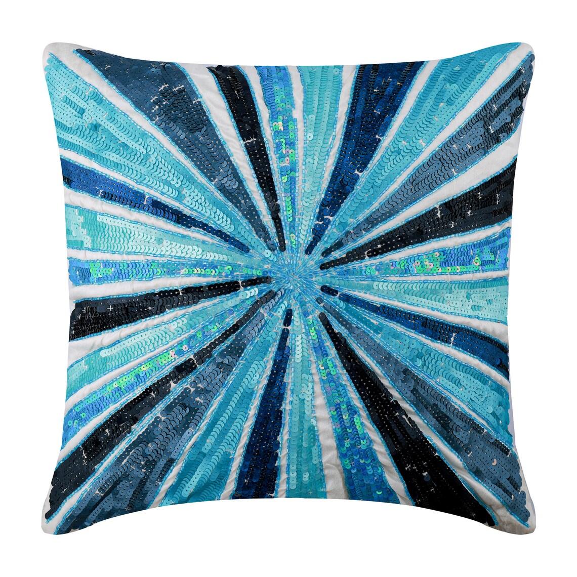 The HomeCentric Blue Shams Aqua Sequins Pinwheel Блестящая подушка с блестками Shams Подушка Shams Шелковая подушка Подушка в стиле ар-деко Shams Geometric — Aqua Illusion
The HomeCentric Blue Shams Aqua Sequins Pinwheel Блестящая подушка с блестками Shams Подушка Shams Шелковая подушка Подушка в стиле ар-деко Shams Geometric — Aqua Illusion