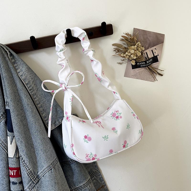 Легка жіноча літня сумка на плече з квітковими плісе білий
Легка жіноча літня сумка на плече з квітковими плісе білий