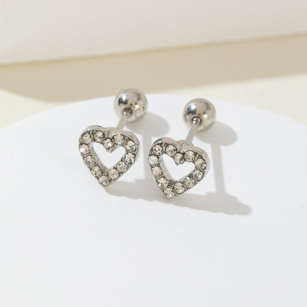 Exquisite Zircon Mini Heart Stud Earrings for Women Men Small Versatile Daily Hollowed Out Couple Earrings Jewelry Accessories
Exquisite Zircon Mini Heart Stud Earrings for Women Men Small Versatile Daily Hollowed Out Couple Earrings Jewelry Accessories