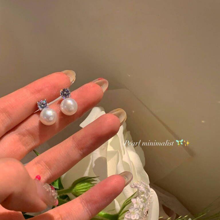 Silver Needle Delicate Pearl Flash Zirconium Stud Earrings Light Luxury Earrings Women s Design Sense Premium Earrings Women s New Trend
Silver Needle Delicate Pearl Flash Zirconium Stud Earrings Light Luxury Earrings Women s Design Sense Premium Earrings Women s New Trend