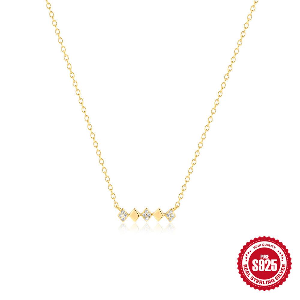 S925 Sterling Silver Stylish And Simple Single-Row Rhombus Diamond-Encrusted Versatile High-End Simple Collarbone Chain Necklace 925 silver золотой
S925 Sterling Silver Stylish And Simple Single-Row Rhombus Diamond-Encrusted Versatile High-End Simple Collarbone Chain Necklace 925 silver золотой