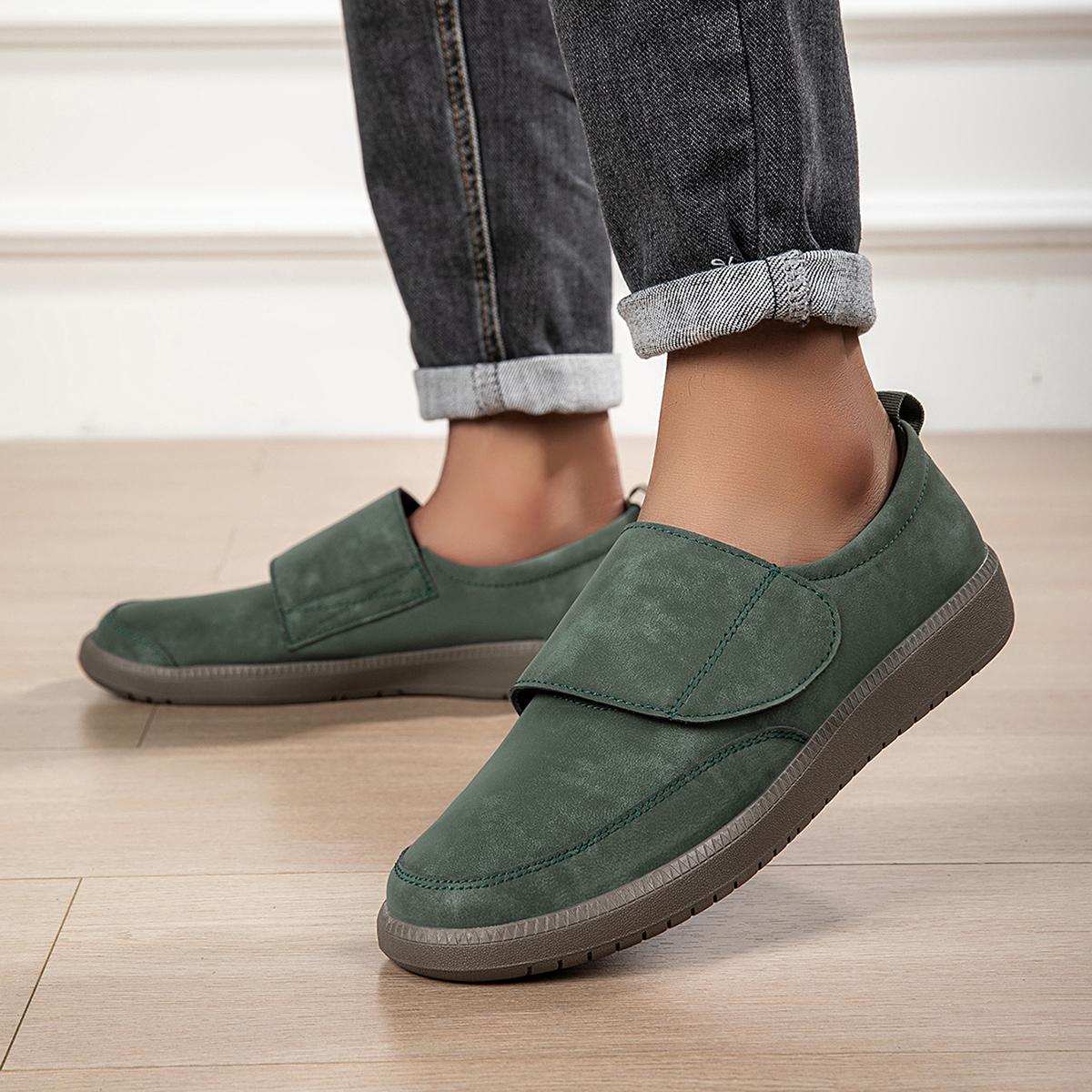 High Quality Men s Suede Loafers - Slip-On Casual Shoes with Hook and Loop Strap & Thick Non-Slip Rubber Sole for Daily Walkin 45 зелений
High Quality Men s Suede Loafers - Slip-On Casual Shoes with Hook and Loop Strap & Thick Non-Slip Rubber Sole for Daily Walkin 45 зелений
