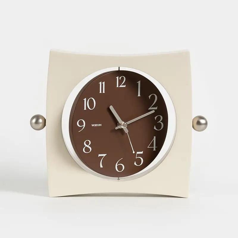 Light Luxury Simple Retro Desk Clock Nordic Silent Style Table Clock Bedroom Study Dormitory Living Room Home Decor Die Uhr
Light Luxury Simple Retro Desk Clock Nordic Silent Style Table Clock Bedroom Study Dormitory Living Room Home Decor Die Uhr