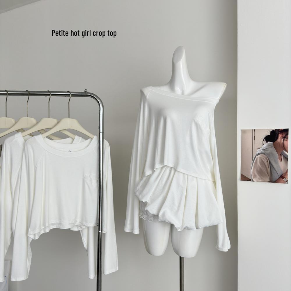 Desire Style White A-line Tulip Mini Skirt: Low Waist, Slimming Fit, Trendy Women s Fashion S (fits under 45kg)
Desire Style White A-line Tulip Mini Skirt: Low Waist, Slimming Fit, Trendy Women s Fashion S (fits under 45kg)
