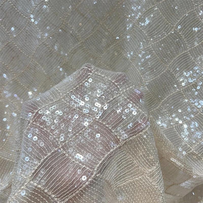 Широка 125см Блискуча тканина з паєтками 3мм вишивка бісером Матеріал для сукні для дитячого одягу Модні сукні Весільні сукні 1Yard абрикосовий
Широка 125см Блискуча тканина з паєтками 3мм вишивка бісером Матеріал для сукні для дитячого одягу Модні сукні Весільні сукні 1Yard абрикосовий