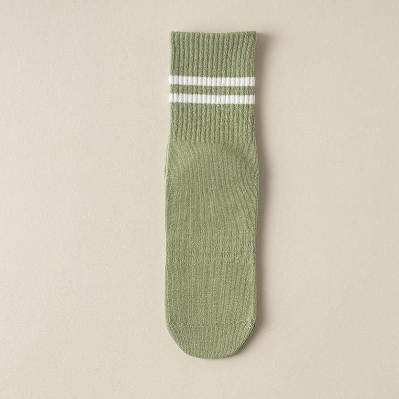 Women s Striped Non-Slip Silicone Yoga Socks for Autumn and Winter - Sweat-Absorbing, Long, Casual Fitness Socks. One Size
Women s Striped Non-Slip Silicone Yoga Socks for Autumn and Winter - Sweat-Absorbing, Long, Casual Fitness Socks. One Size