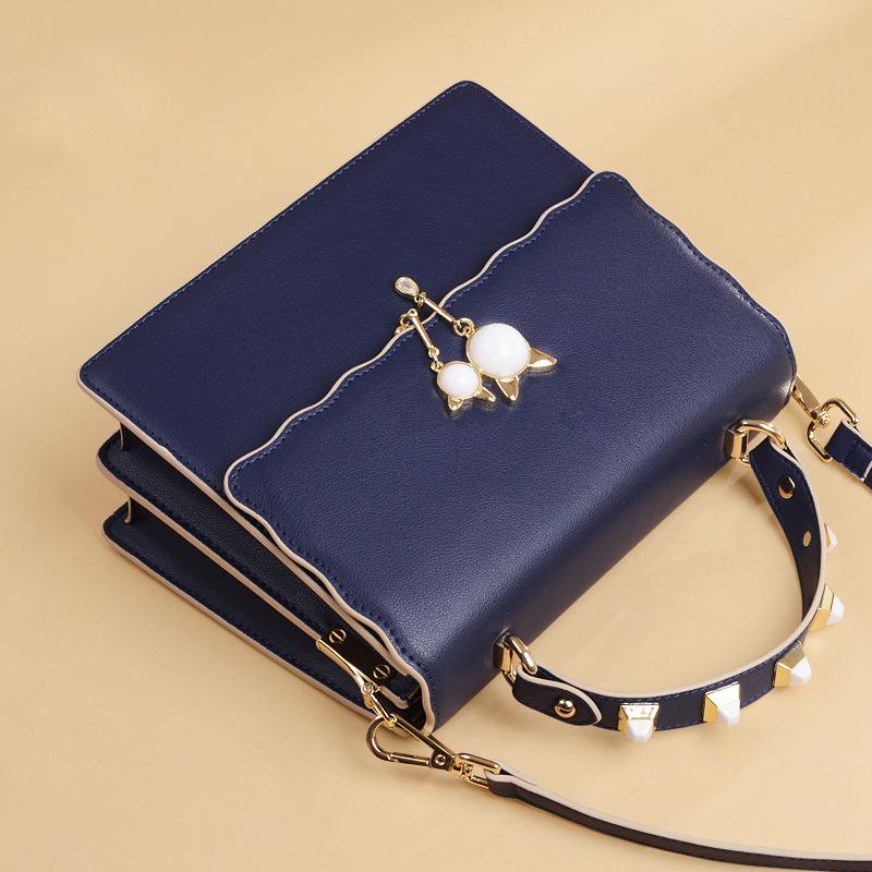 Single-shoulder Crossbody Chain Small Square Bag - High-end Texture, Fashionable Bag One Size темно-синього кольору
Single-shoulder Crossbody Chain Small Square Bag - High-end Texture, Fashionable Bag One Size темно-синього кольору