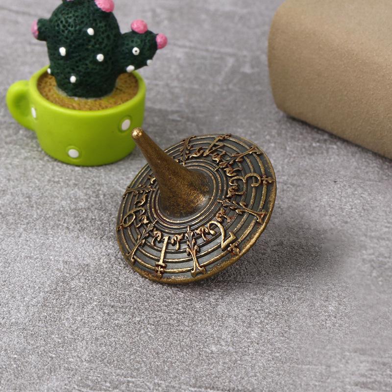 Mini Retro Gossip/Number Fingertip Gyro Alloy Portable Hand Spinner Gyro Fidget Desktop Games Stress Relief EDC Hand Spinner Toy
Mini Retro Gossip/Number Fingertip Gyro Alloy Portable Hand Spinner Gyro Fidget Desktop Games Stress Relief EDC Hand Spinner Toy