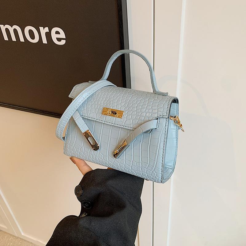 Французская нишевая сумка с каменным узором женская весна 2024 года новая фактурная сумка ретро модная сумка-мессенджер
Французская нишевая сумка с каменным узором женская весна 2024 года новая фактурная сумка ретро модная сумка-мессенджер