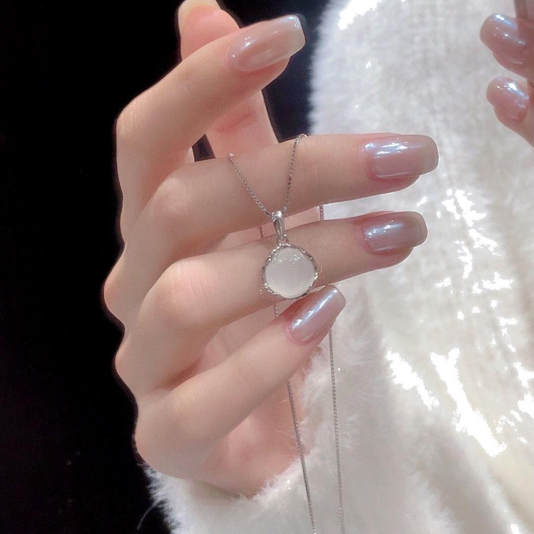 White jade five-piece temperament design necklace moonstone simple versatile neck chain niche high-grade collarbone
White jade five-piece temperament design necklace moonstone simple versatile neck chain niche high-grade collarbone