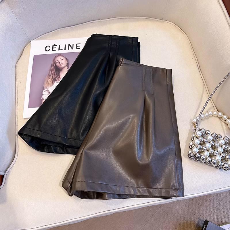 Women s 2025 PU Leather Wide-Leg Boot Pants: High Waist, Slimming, Casual Autumn/Winter Shorts XL
Women s 2025 PU Leather Wide-Leg Boot Pants: High Waist, Slimming, Casual Autumn/Winter Shorts XL