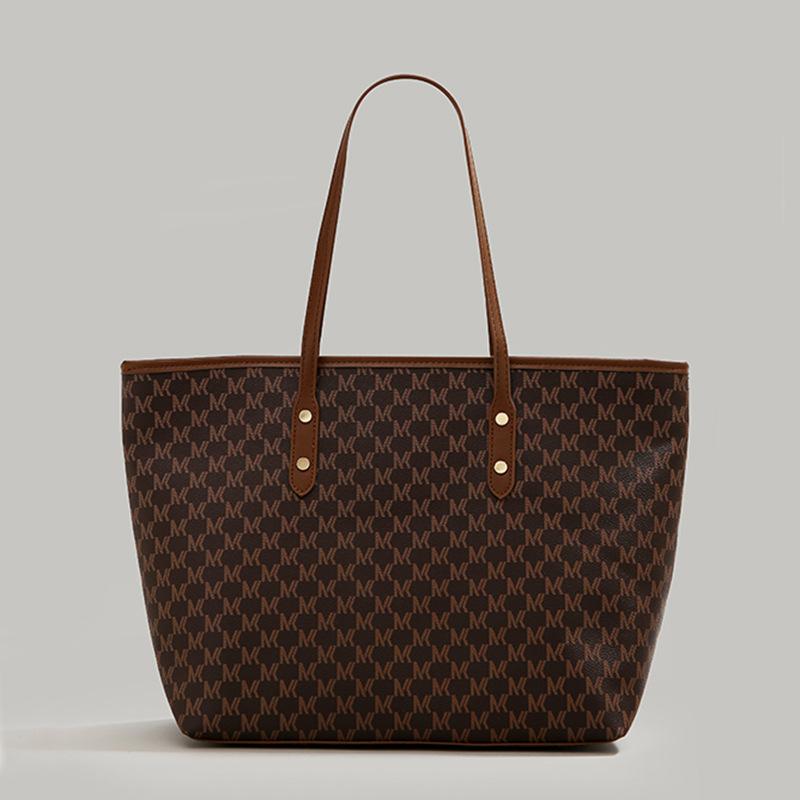 Сумка премиум-класса большой вместимости женская 2025 новая трендовая нишевая универсальная сумка для поездок на работу модная плечевая портативная сумка-тоут No specification темно-коричневого
Сумка премиум-класса большой вместимости женская 2025 новая трендовая нишевая универсальная сумка для поездок на работу модная плечевая портативная сумка-тоут No specification темно-коричневого