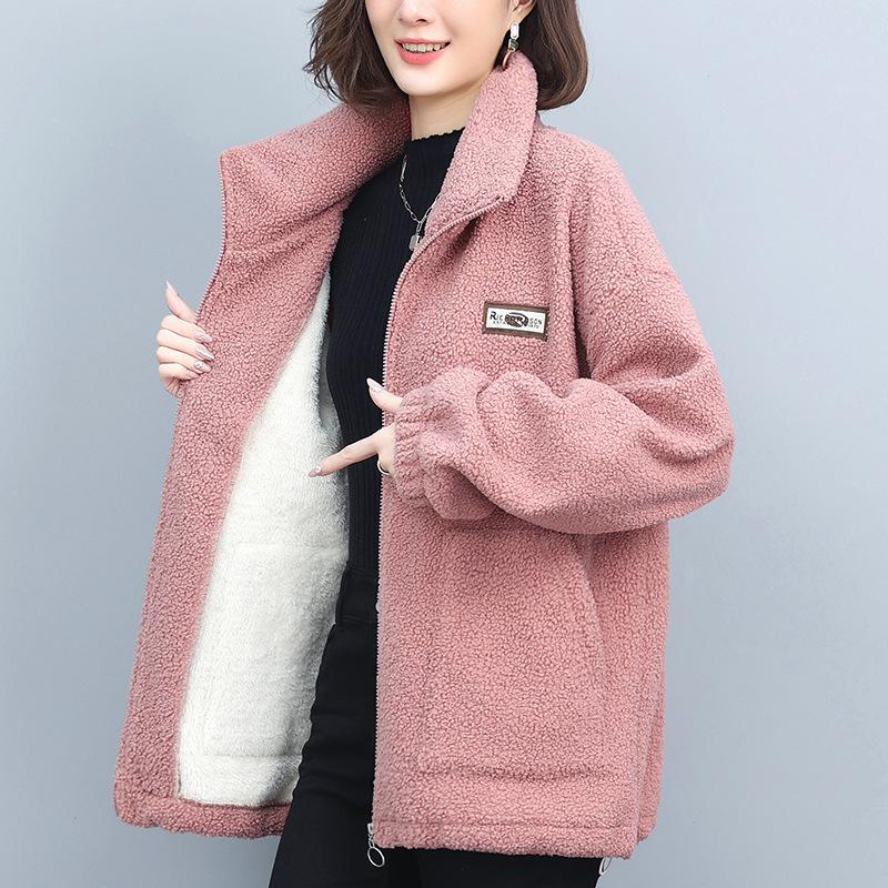 Women s Plus Size Fleece-Lined Faux Lamb Wool Jacket - Autumn/Winter 2024 Casual Style for Middle-Aged Moms M (95-128 jin)
Women s Plus Size Fleece-Lined Faux Lamb Wool Jacket - Autumn/Winter 2024 Casual Style for Middle-Aged Moms M (95-128 jin)