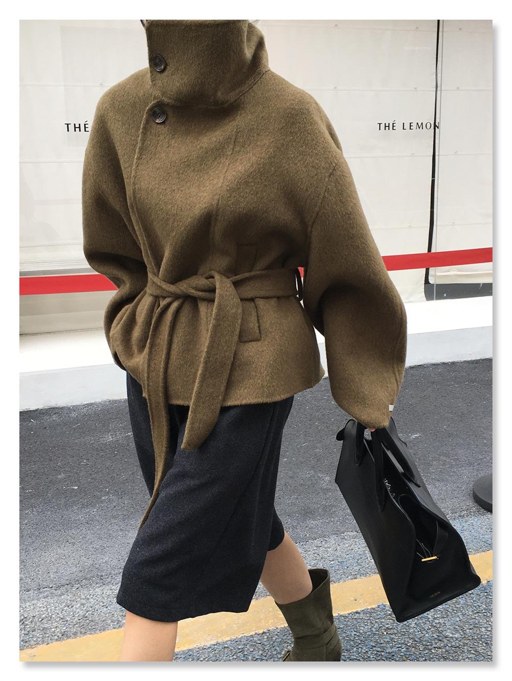 Hand-stitched Double-Sided Korean Minimalist Wool Coat for Women Medium
Hand-stitched Double-Sided Korean Minimalist Wool Coat for Women Medium