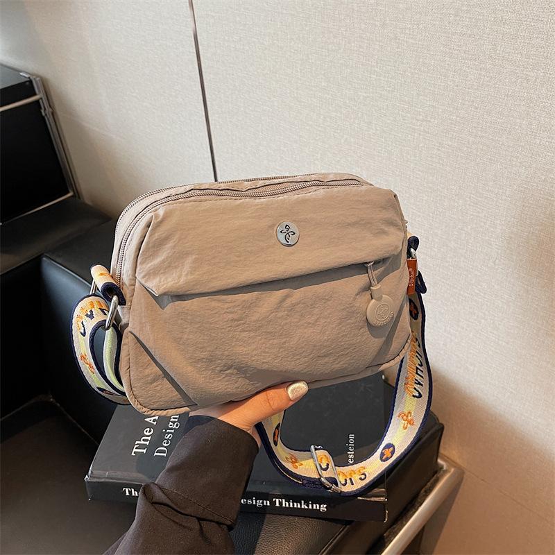 Solid color women s bags trend simple fashion single shoulder oblique span versatile women s bags leisure sports small square bag серый
Solid color women s bags trend simple fashion single shoulder oblique span versatile women s bags leisure sports small square bag серый