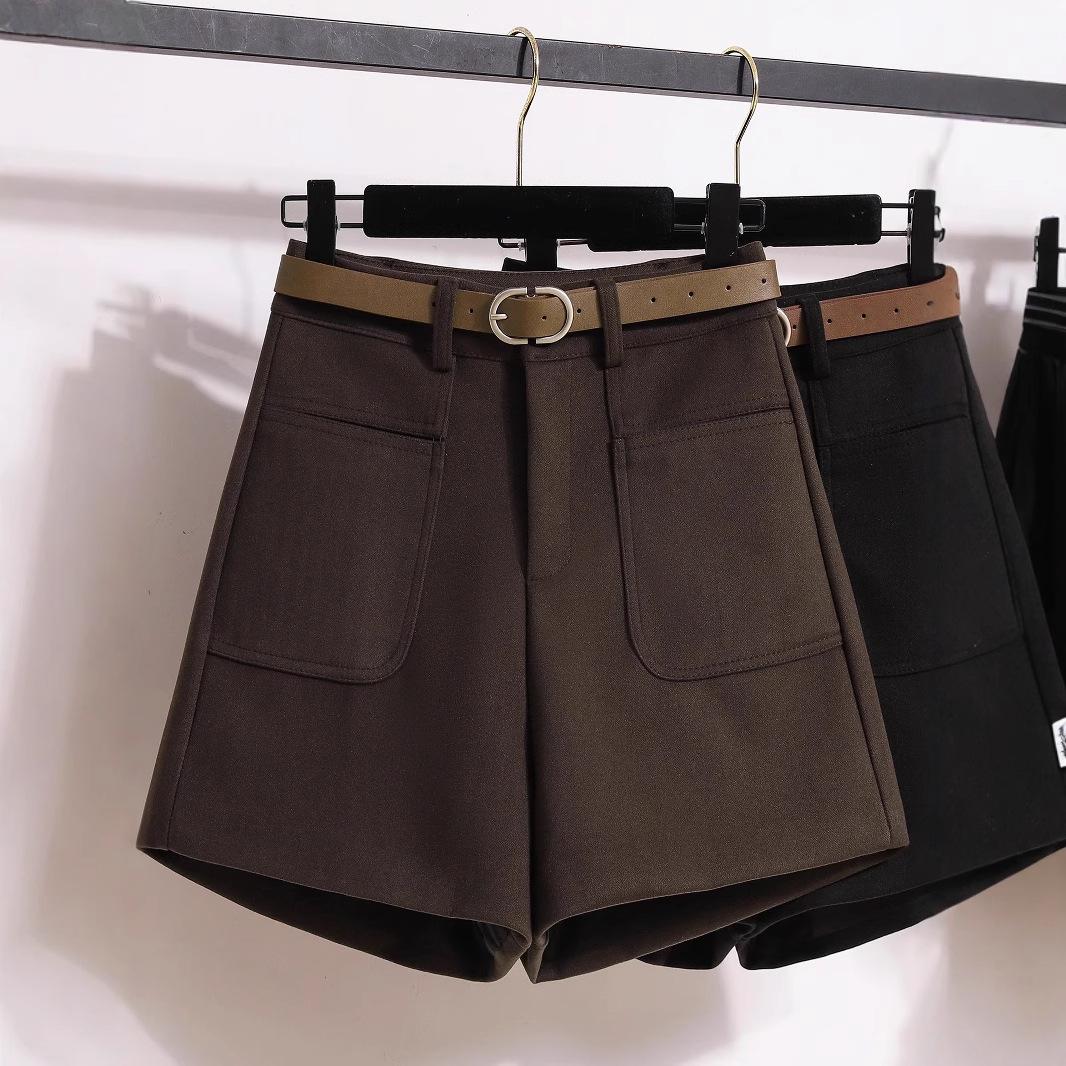 High-Waisted Wool-Blend A-Line Shorts for Petite Women – Autumn/Winter Casual Wide-Leg Culottes for a Leg-Lengthening Look. 3XL
High-Waisted Wool-Blend A-Line Shorts for Petite Women – Autumn/Winter Casual Wide-Leg Culottes for a Leg-Lengthening Look. 3XL