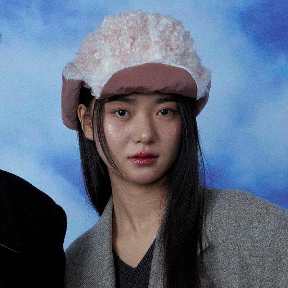 Reclow Dori Two Way Earflap Hat Pink Single option
Reclow Dori Two Way Earflap Hat Pink Single option