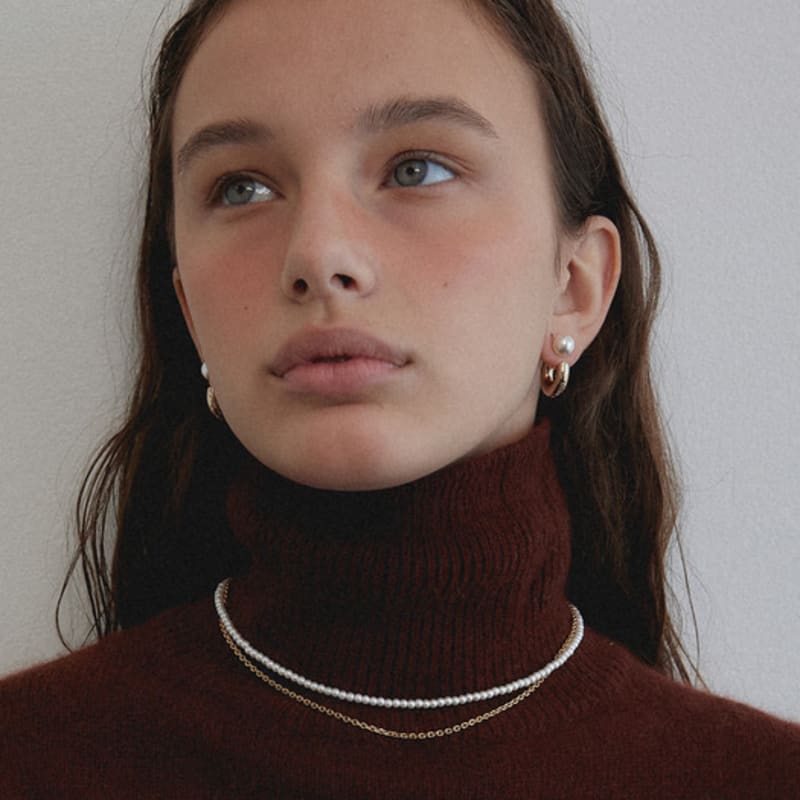 MIDNIGHT MOMENT twin pearl chain necklace SILVER
MIDNIGHT MOMENT twin pearl chain necklace SILVER