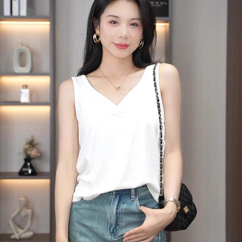 Women s Ice Silk V-Neck Sequin Camisole - Sleeveless, Stylish, and Slimming 2XL Recommended 135-150 jin
Women s Ice Silk V-Neck Sequin Camisole - Sleeveless, Stylish, and Slimming 2XL Recommended 135-150 jin