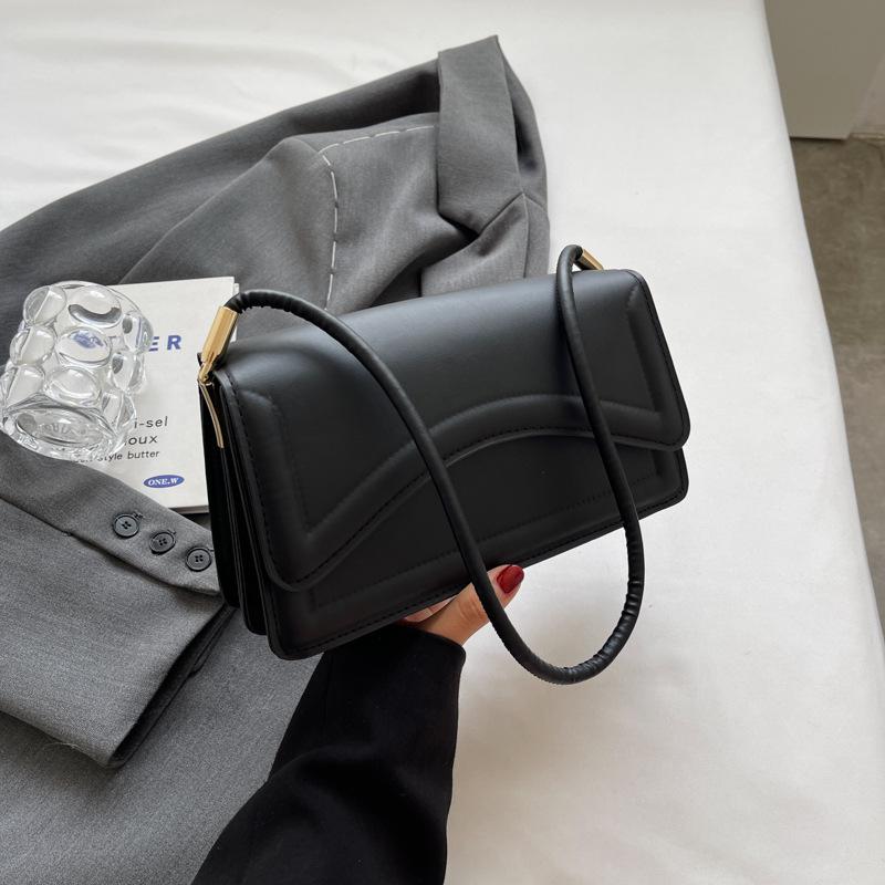 Small fresh and simple small square bag, candy color, new trendy women s bag, fashionable shoulder bag, solid color handbag, oblique span bag. чорний
Small fresh and simple small square bag, candy color, new trendy women s bag, fashionable shoulder bag, solid color handbag, oblique span bag. чорний