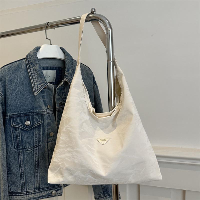 Stylish Large Capacity Tote Bag For Women In Trendy Street Fashion Available In Black Pink Green Blue And White білий
Stylish Large Capacity Tote Bag For Women In Trendy Street Fashion Available In Black Pink Green Blue And White білий