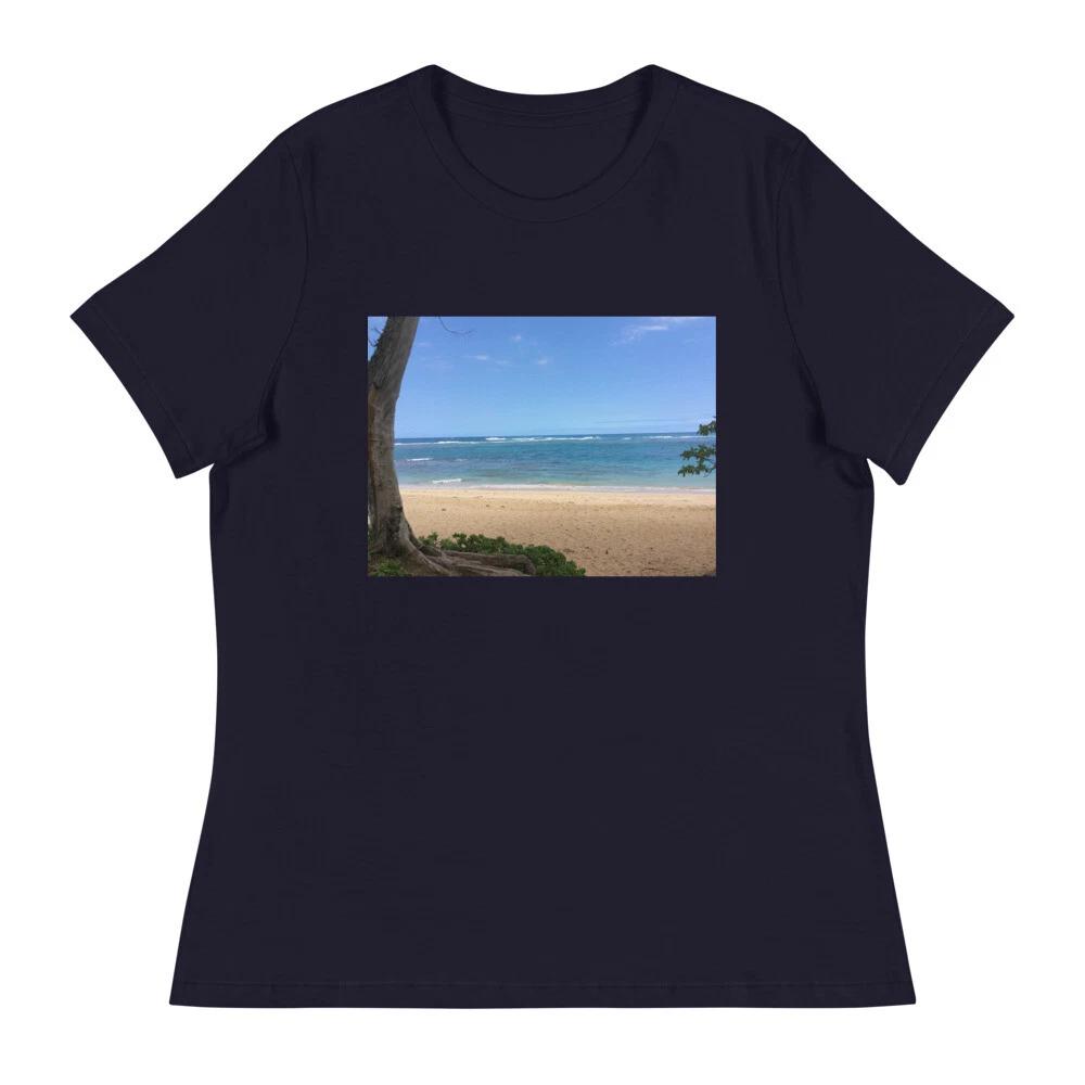 Women s Relaxed T-Shirt with Beach Scene L
Women s Relaxed T-Shirt with Beach Scene L