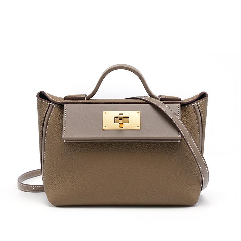 Женская сумка-мешок Baotou Layer Skin Dumpling Bag Wings Hand Bill Shoulder Crossbody Backpack
Женская сумка-мешок Baotou Layer Skin Dumpling Bag Wings Hand Bill Shoulder Crossbody Backpack