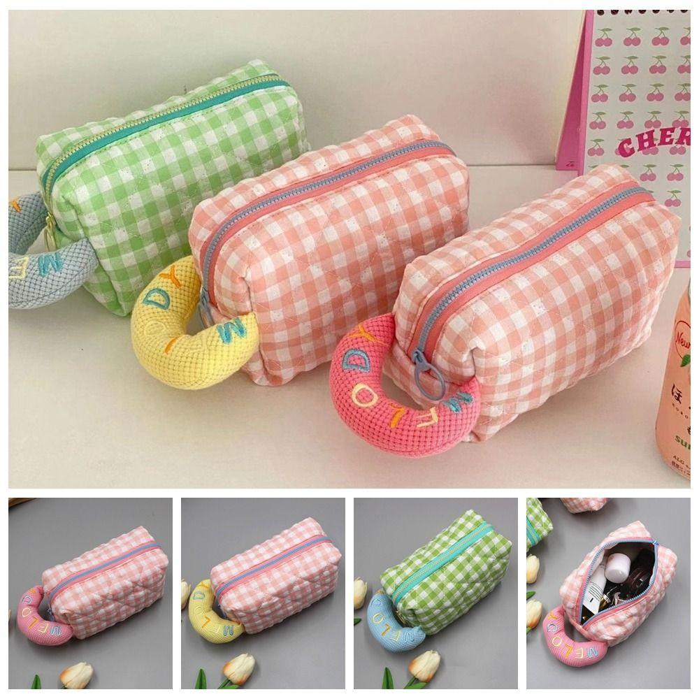 Large Capacity Fabric Pencil Box Multifunctional Plaid Wash Bag Cute Plaid Makeup Bag Ladies
Large Capacity Fabric Pencil Box Multifunctional Plaid Wash Bag Cute Plaid Makeup Bag Ladies