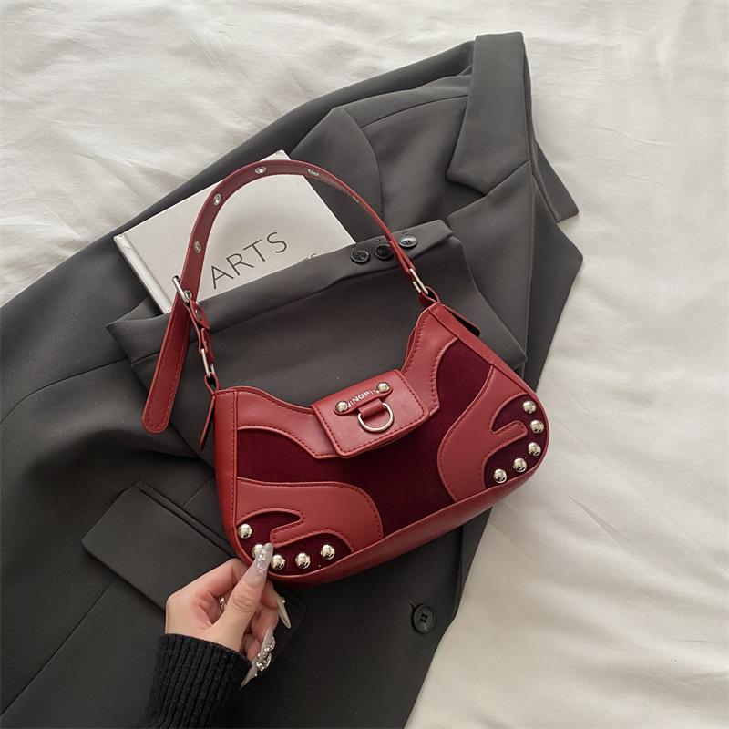 Retro Fashi Motorcycle Bag Handheld Underarm Bag Commuter Bag Rivet Sweet Cool Single Shoulder Bag for Women 22x14x6cm червоний
Retro Fashi Motorcycle Bag Handheld Underarm Bag Commuter Bag Rivet Sweet Cool Single Shoulder Bag for Women 22x14x6cm червоний