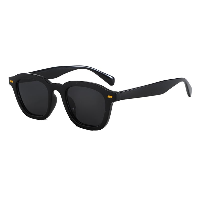 Vintage Round Sunglasses Women Men 2026 Brand Design Retro Leopard Print Tea Lens Square Sun Glasses Female Male
Vintage Round Sunglasses Women Men 2026 Brand Design Retro Leopard Print Tea Lens Square Sun Glasses Female Male