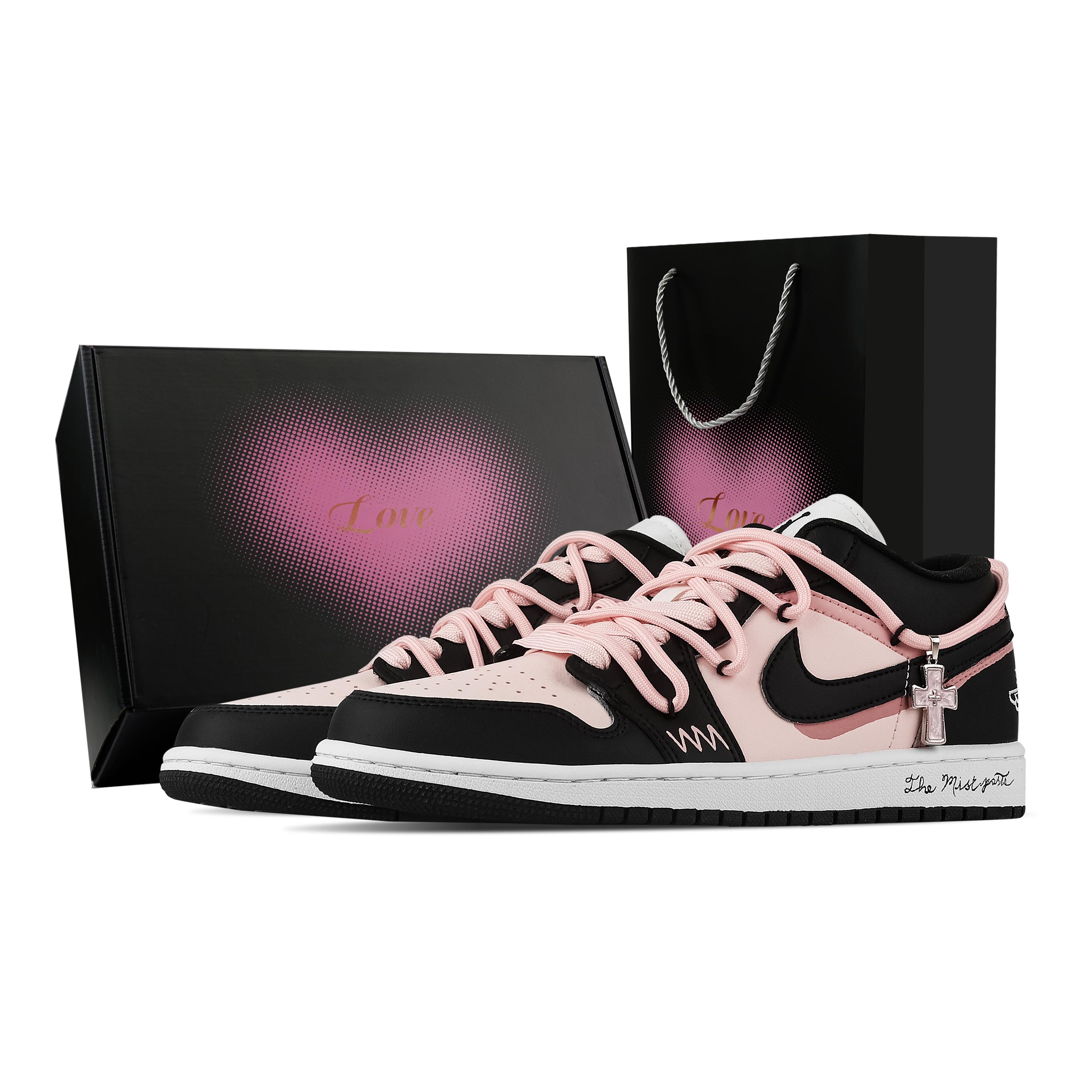 Jordan Air Jordan 1 Berry Pink Present, Heart Box Low top Vintage Basketball Shoes Unisex Black Pink DC0774-101(Team773--) 41
Jordan Air Jordan 1 Berry Pink Present, Heart Box Low top Vintage Basketball Shoes Unisex Black Pink DC0774-101(Team773--) 41