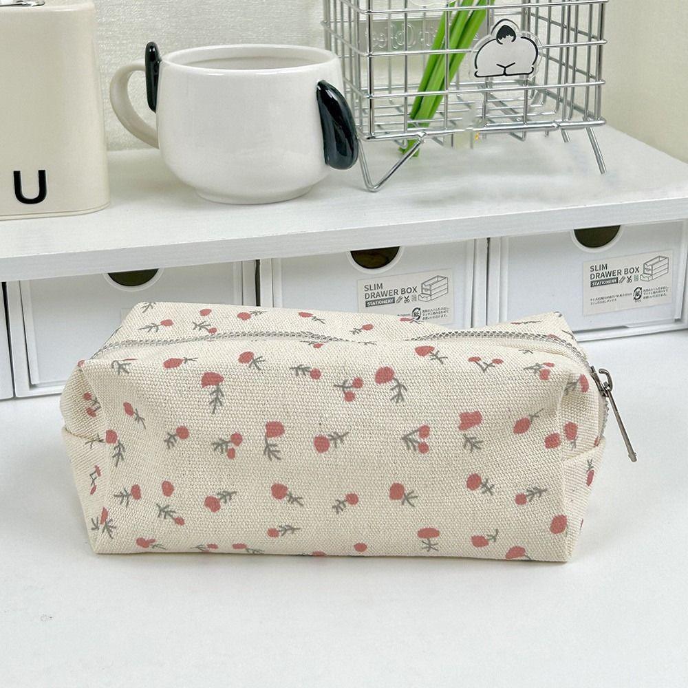 Fresh Style Pencil Cases Small Flowers Pen Bag Floral Pencil Bag Stationery Gift floral
Fresh Style Pencil Cases Small Flowers Pen Bag Floral Pencil Bag Stationery Gift floral