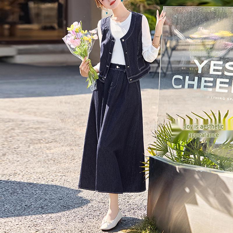 Women s Summer 2025 Dark Blue Denim Three-Piece Set: Short-Sleeved Shirt, Midi Skirt, and Suit Skirt in Korean Style XL
Women s Summer 2025 Dark Blue Denim Three-Piece Set: Short-Sleeved Shirt, Midi Skirt, and Suit Skirt in Korean Style XL