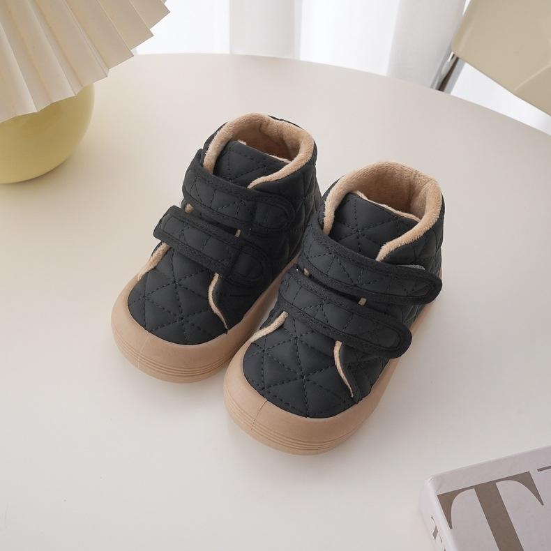 Korean version of retro diamond children s short boots 22 autumn and winter velvet boys and girls steady shoes second-order high-top warm sweet and 30
Korean version of retro diamond children s short boots 22 autumn and winter velvet boys and girls steady shoes second-order high-top warm sweet and 30