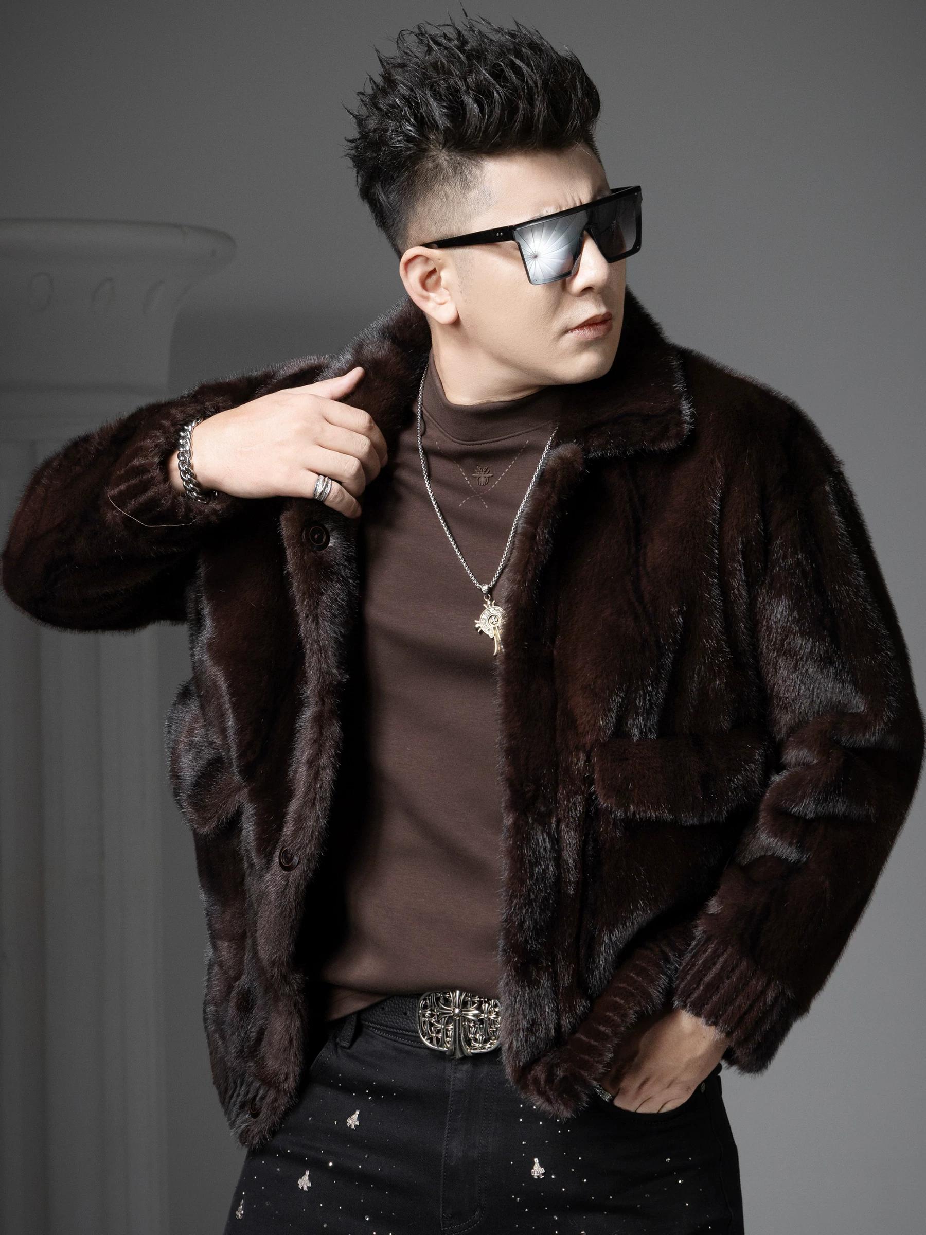 European Style Reversible Gold Mink Velvet Warm Coat for Men 2025 Winter New Style Lapel Faux Fur Jacket Men s Clothing 4XL светло-серый
European Style Reversible Gold Mink Velvet Warm Coat for Men 2025 Winter New Style Lapel Faux Fur Jacket Men s Clothing 4XL светло-серый