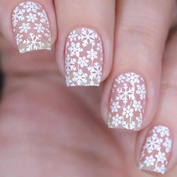 24 Pieces Short Square Artificial Nail with Festive Snowflake Designs Christmas Press on Nail for Easy Application 1
24 Pieces Short Square Artificial Nail with Festive Snowflake Designs Christmas Press on Nail for Easy Application 1