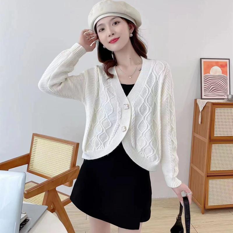 Женские модные повседневные пуловеры с ромбовидным принтом, осень-зима, пуловеры с длинными рукавами и v-образным вырезом и свитера с длинными рукавами One Size белый
Женские модные повседневные пуловеры с ромбовидным принтом, осень-зима, пуловеры с длинными рукавами и v-образным вырезом и свитера с длинными рукавами One Size белый