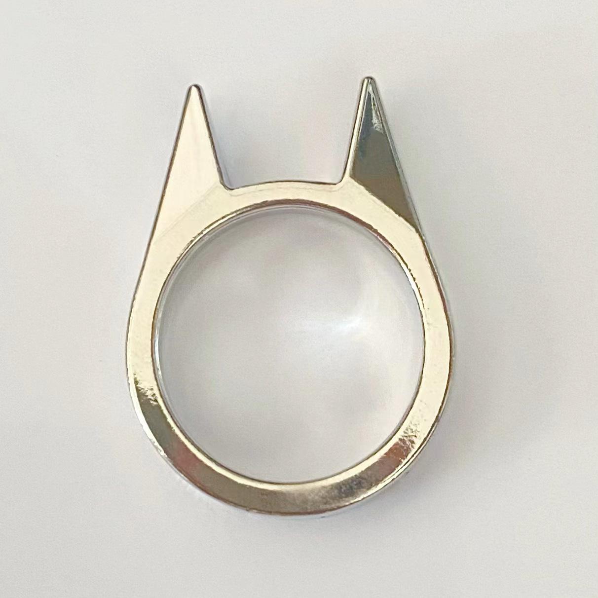 Cat Ear Self-Defense Ring: Multifunctional Jewelry for Window Breaking & Outdoor Protection
Cat Ear Self-Defense Ring: Multifunctional Jewelry for Window Breaking & Outdoor Protection