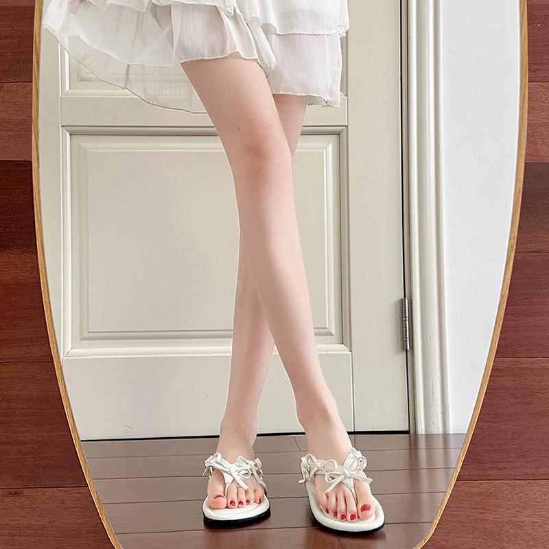 Flip-flops women wear new versatile soft-soled toe slippers, seaside vacation toe slippers 35 абрикосовый
Flip-flops women wear new versatile soft-soled toe slippers, seaside vacation toe slippers 35 абрикосовый