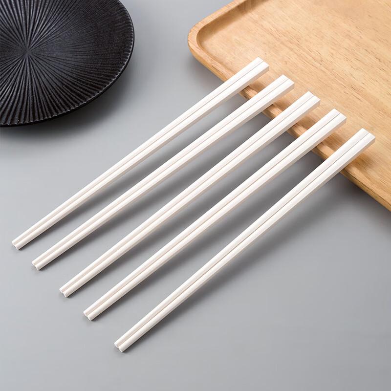 ZISIZ Alloy Chopsticks Set
ZISIZ Alloy Chopsticks Set