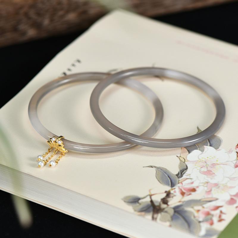 S925 Серебряный браслет One Step One Ring Lotus Smoke Ash Agate, женский антикварный браслет высокого качества Dingdang, пара браслетов
S925 Серебряный браслет One Step One Ring Lotus Smoke Ash Agate, женский антикварный браслет высокого качества Dingdang, пара браслетов
