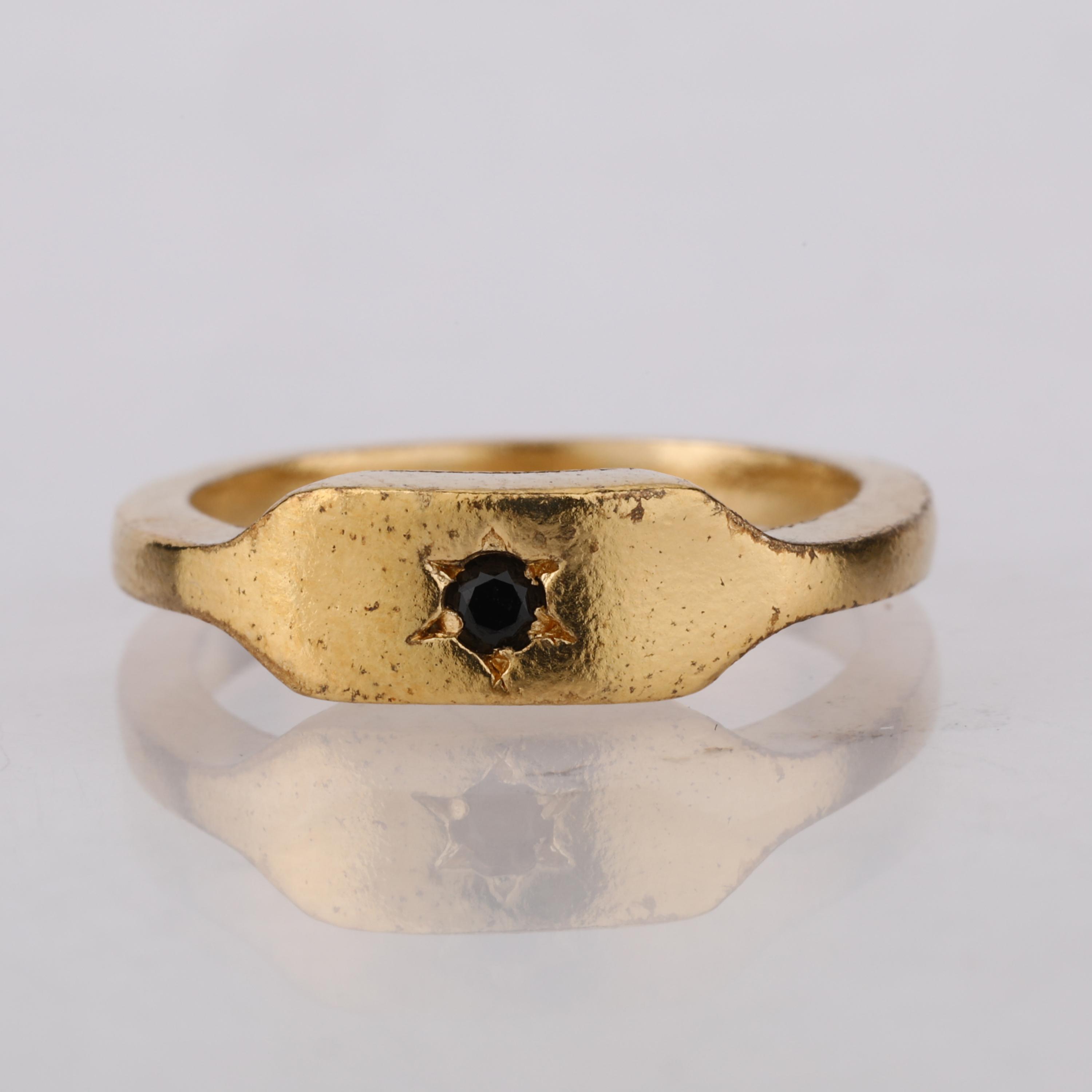 925 Silver Black Spinel Ring Yellow Gold Plated Round Gemstone Minimalist Women Jewelry Stacking Ring 7 золотий
925 Silver Black Spinel Ring Yellow Gold Plated Round Gemstone Minimalist Women Jewelry Stacking Ring 7 золотий