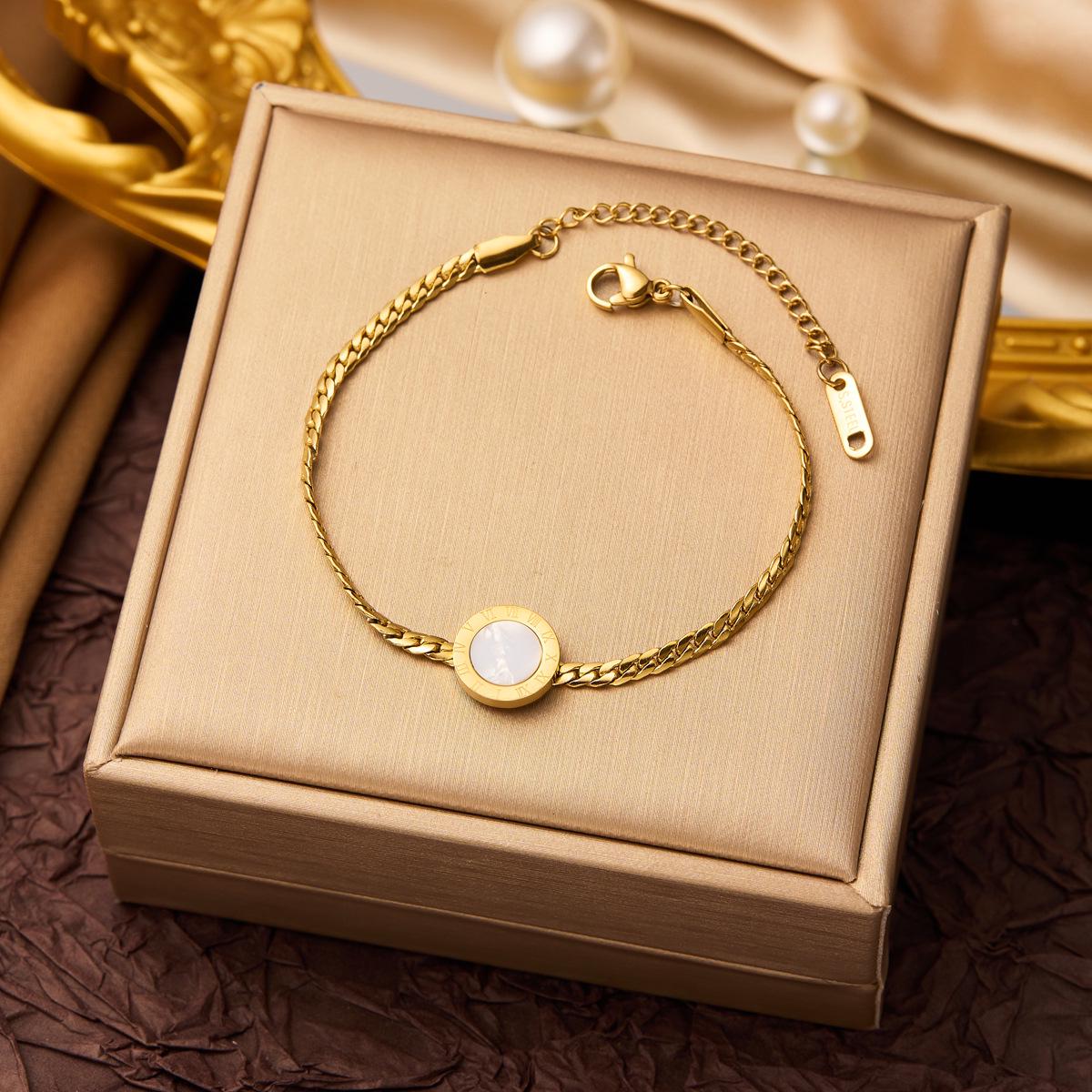 Новый модный браслет из титановой стали с невыцветающим покрытием для женщин - Универсальные тренды европейского стиля
Новый модный браслет из титановой стали с невыцветающим покрытием для женщин - Универсальные тренды европейского стиля