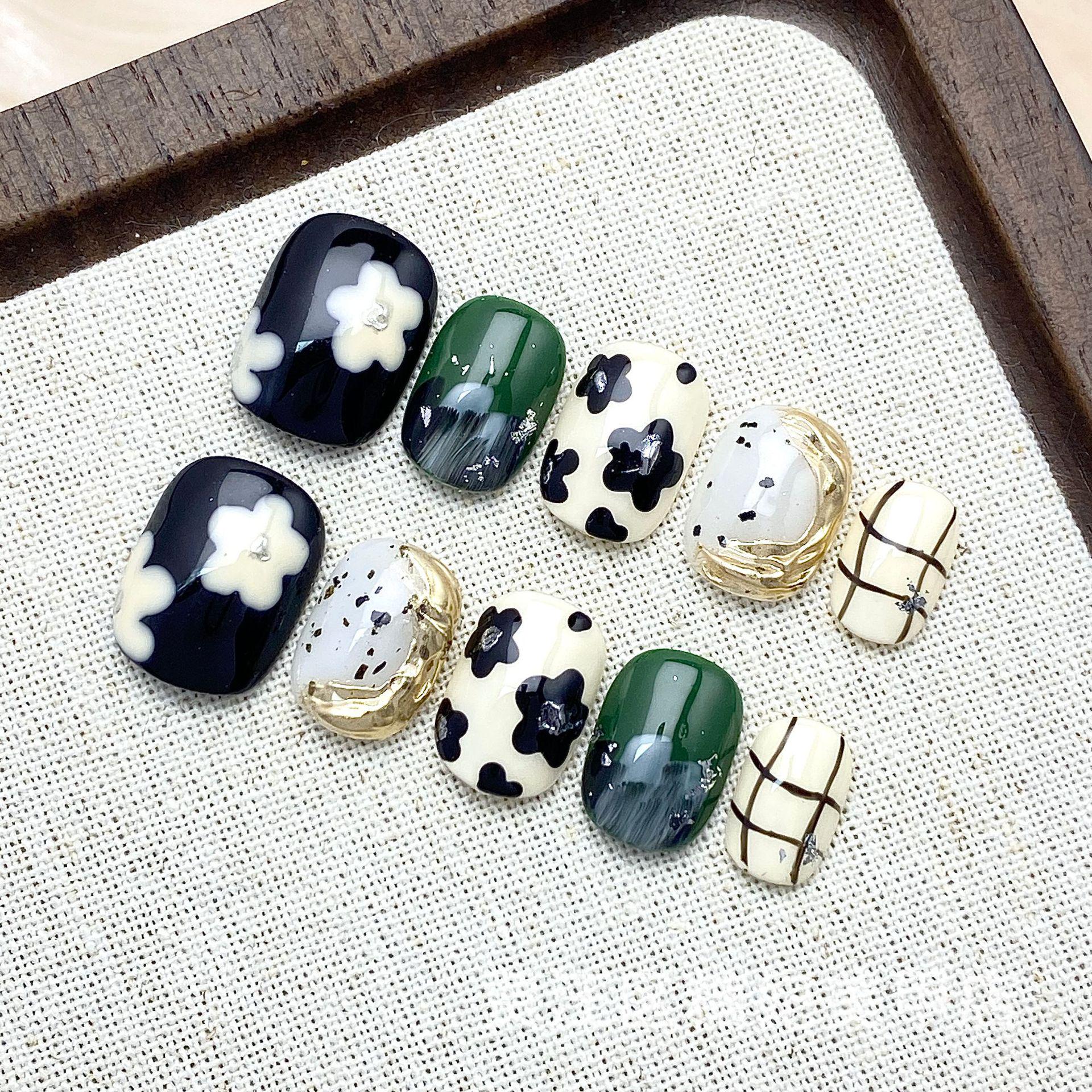 Handmade Plaid Nails with Floral Designs & Magic Mirror Powder for All Seasons Extra Small
Handmade Plaid Nails with Floral Designs & Magic Mirror Powder for All Seasons Extra Small