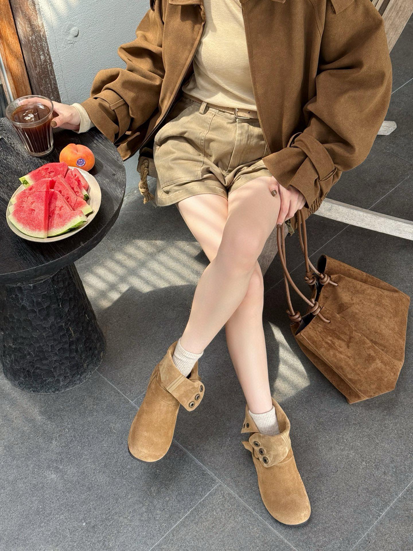 Leather retro Martin boots women s 2025 autumn new versatile inner heightening short boots soft-soled stacking boots western cowboy 40 верблюд
Leather retro Martin boots women s 2025 autumn new versatile inner heightening short boots soft-soled stacking boots western cowboy 40 верблюд