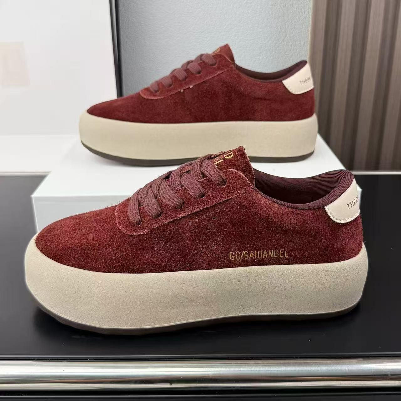Platform shoes board shoes women s autumn and winter 2025 new leather round head fashion versatile light sports and leisure women s shoes 40 красный
Platform shoes board shoes women s autumn and winter 2025 new leather round head fashion versatile light sports and leisure women s shoes 40 красный