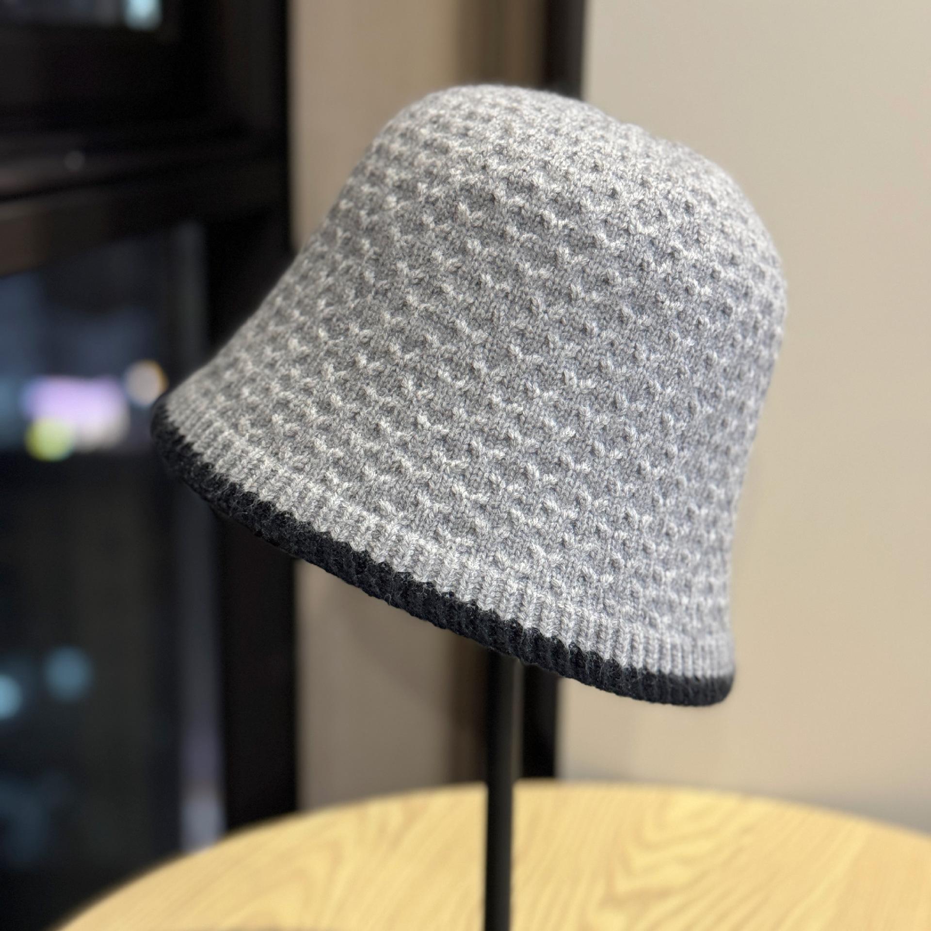 New Japanese-style hollow knit bucket hat for spring and autumn, warm and versatile, makes the face look smaller, suitable for a natural look, Adult54-60Average Size сірий колір
New Japanese-style hollow knit bucket hat for spring and autumn, warm and versatile, makes the face look smaller, suitable for a natural look, Adult54-60Average Size сірий колір