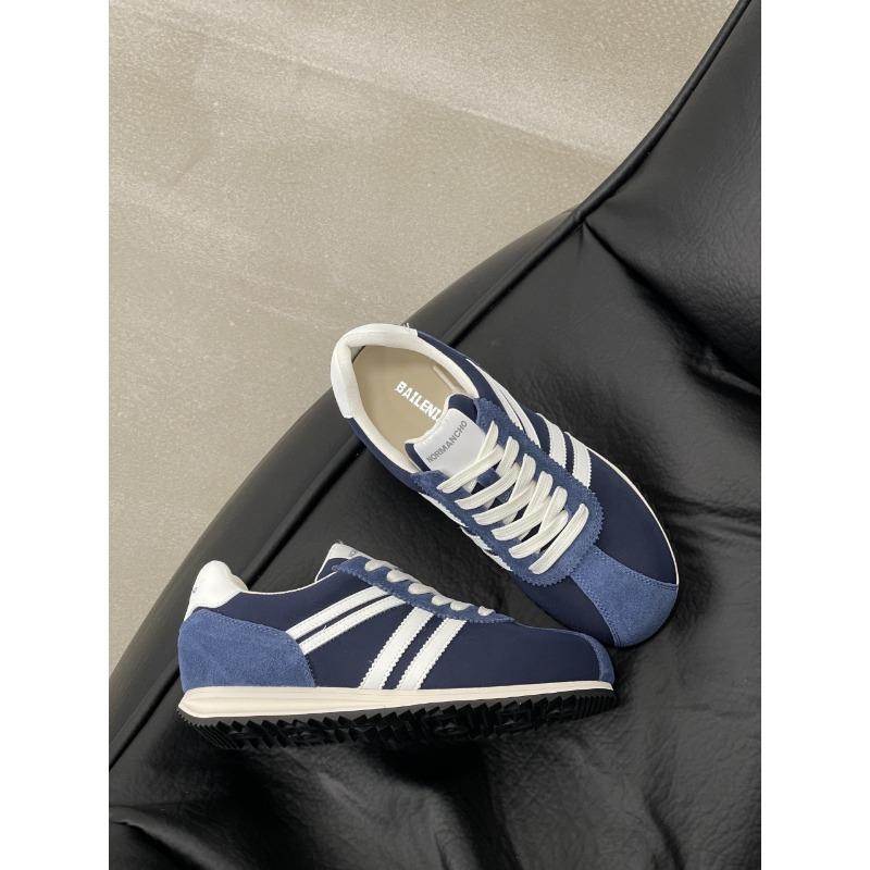 Autumn flat-bottomed color matching versatile casual sports jogging women s shoes 35 синий
Autumn flat-bottomed color matching versatile casual sports jogging women s shoes 35 синий